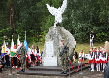07.09.2025. Polichno. Oddanie hołdu bohaterom II wojny światowej / Fot. Wiktor Taszłow - Radio Kielce