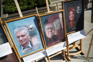 25.09.2025. Kielce. Otwarcie wystawy "W świecie słowa - portrety literatów" / Fot. Wiktor Taszłow - Radio Kielce