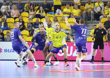 07.09.2025. Kielce. Mecz Industria Kielce - Wybrzeże Gdańsk / Fot. Wiktor Taszłow - Radio Kielce