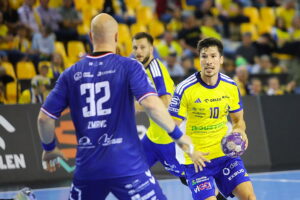 07.09.2025. Kielce. Mecz Industria Kielce - Wybrzeże Gdańsk / Fot. Wiktor Taszłow - Radio Kielce