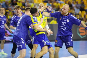 07.09.2025. Kielce. Mecz Industria Kielce - Wybrzeże Gdańsk / Fot. Wiktor Taszłow - Radio Kielce