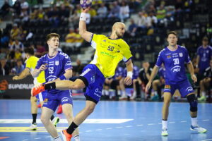 07.09.2025. Kielce. Mecz Industria Kielce - Wybrzeże Gdańsk / Fot. Wiktor Taszłow - Radio Kielce
