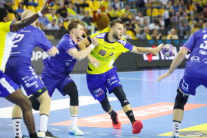 07.09.2025. Kielce. Mecz Industria Kielce - Wybrzeże Gdańsk / Fot. Wiktor Taszłow - Radio Kielce