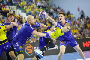 07.09.2025. Kielce. Mecz Industria Kielce - Wybrzeże Gdańsk / Fot. Wiktor Taszłow - Radio Kielce