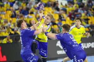 07.09.2025. Kielce. Mecz Industria Kielce - Wybrzeże Gdańsk / Fot. Wiktor Taszłow - Radio Kielce