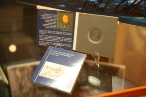 26.09.2025. Kielce. Muzeum Historii Kielc. Wystawa „W szkolnej ławie. 300 lat najstarszej szkoły średniej w Kielcach” / Fot. Wiktor Taszłow – Radio Kielce