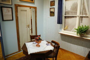 26.09.2025. Kielce. Muzeum Historii Kielc. Wystawa „W szkolnej ławie. 300 lat najstarszej szkoły średniej w Kielcach” / Fot. Wiktor Taszłow – Radio Kielce