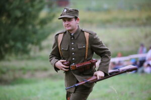 07.09.2025. Chęciny. XVIII Piknik Historyczny „II wojna światowa w Chęcinach” / Fot. Wiktor Taszłow - Radio Kielce
