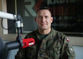 Rozmowa Dnia. Na zdjęciu: Płk Krzysztof Orzech, komendant Centrum Przygotowań do Misji Zagranicznych w Kielcach / Fot. Wiktor Taszłow - Radio Kielce