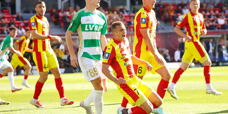 27.09.2025 Kielce. Mecz Korona Kielce - Lechia Gdańsk / Fot. Wiktor Taszłow - Radio Kielce
