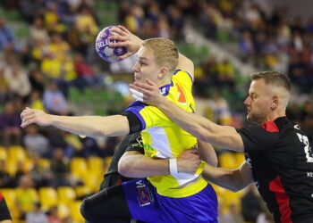 27.09.2025 Kielce. Mecz Industria Kielce - Piotrkowianin Piotrków Trybunalski / Fot. Wiktor Taszłow - Radio Kielce