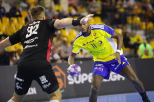 27.09.2025 Kielce. Mecz Industria Kielce - Piotrkowianin Piotrków Trybunalski / Fot. Wiktor Taszłow - Radio Kielce