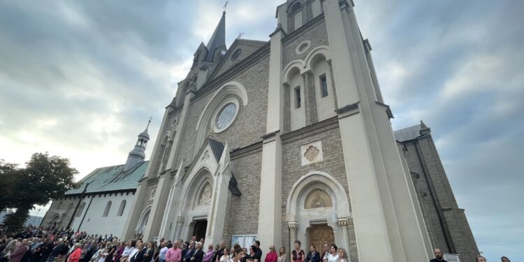 07.09.2025. Sulisławice. Sanktuarium. Uroczystości święta Narodzenia Najświętszej Marii Panny / Fot. Grażyna Szlęzak - Radio Kielce