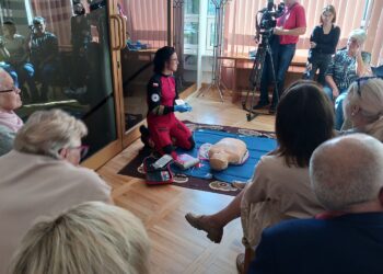 18.09.2025. Kielce. Świętokrzyski Urząd Wojewódzki. Akcja „Razem dla seniorów”. Szkolenie z pierwszej pomocy przedmedycznej / Fot. ZUS