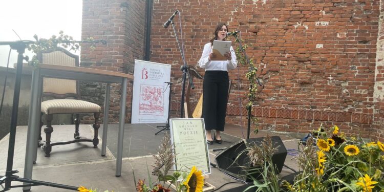 06.09.2025. Sandomierz. Narodowe Czytanie / Fot. Grażyna Szlęzak - Radio Kielce