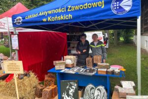 17.09.2025. Tokarnia. Park Etnograficzny. Spotkanie integracyjne Zakładów Aktywności Zawodowej / Fot. Iwona Murawska-Bujnowicz - Radio Kielce