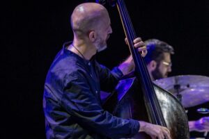 27.09.2025. Kielce. 23. Memorial to Miles Targi Kielce Jazz Festiwal. Na zdjęciu: Andrzej Święs, Szymon Mika Quintet / Fot. Mateusz Wolski - KCK