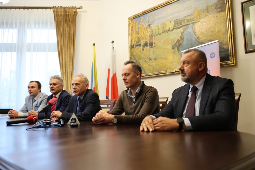 Innowacyjny fotelik samochodowy powstanie w Kielcach - Radio Kielce