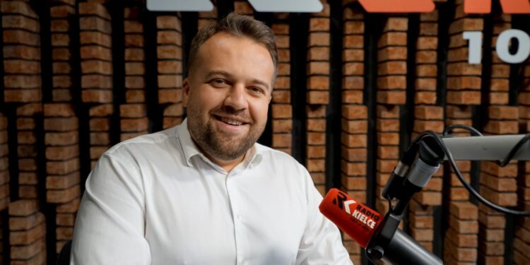 Marek Materek: Chcemy, aby dworzec w Starachowicach Wschodnich odzyskał dawny blask