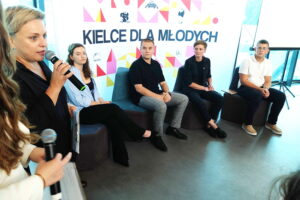 01.09.2025. Kielce. Poczytalnia na dVoRcu. Spotkanie prasowe połączone z prezentacją raportu „Młodzi w Kielcach 2025” / Fot. Jarosław Kubalski - Radio Kielce