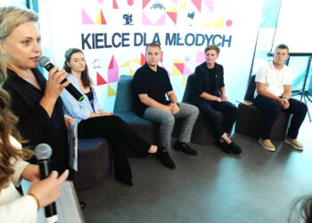 01.09.2025. Kielce. Poczytalnia na dVoRcu. Spotkanie prasowe połączone z prezentacją raportu „Młodzi w Kielcach 2025” / Fot. Jarosław Kubalski - Radio Kielce