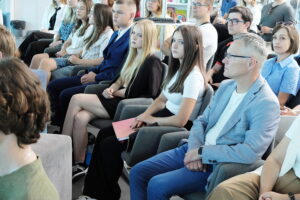 01.09.2025. Kielce. Poczytalnia na dVoRcu. Spotkanie prasowe połączone z prezentacją raportu „Młodzi w Kielcach 2025” / Fot. Jarosław Kubalski - Radio Kielce