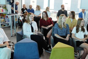 01.09.2025. Kielce. Poczytalnia na dVoRcu. Spotkanie prasowe połączone z prezentacją raportu „Młodzi w Kielcach 2025” / Fot. Jarosław Kubalski - Radio Kielce