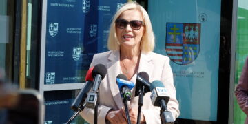 Prokuratura odmawia, Renata Janik kontratakuje