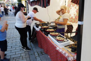 Food-trucki opanowały Sienkiewkę - Radio Kielce