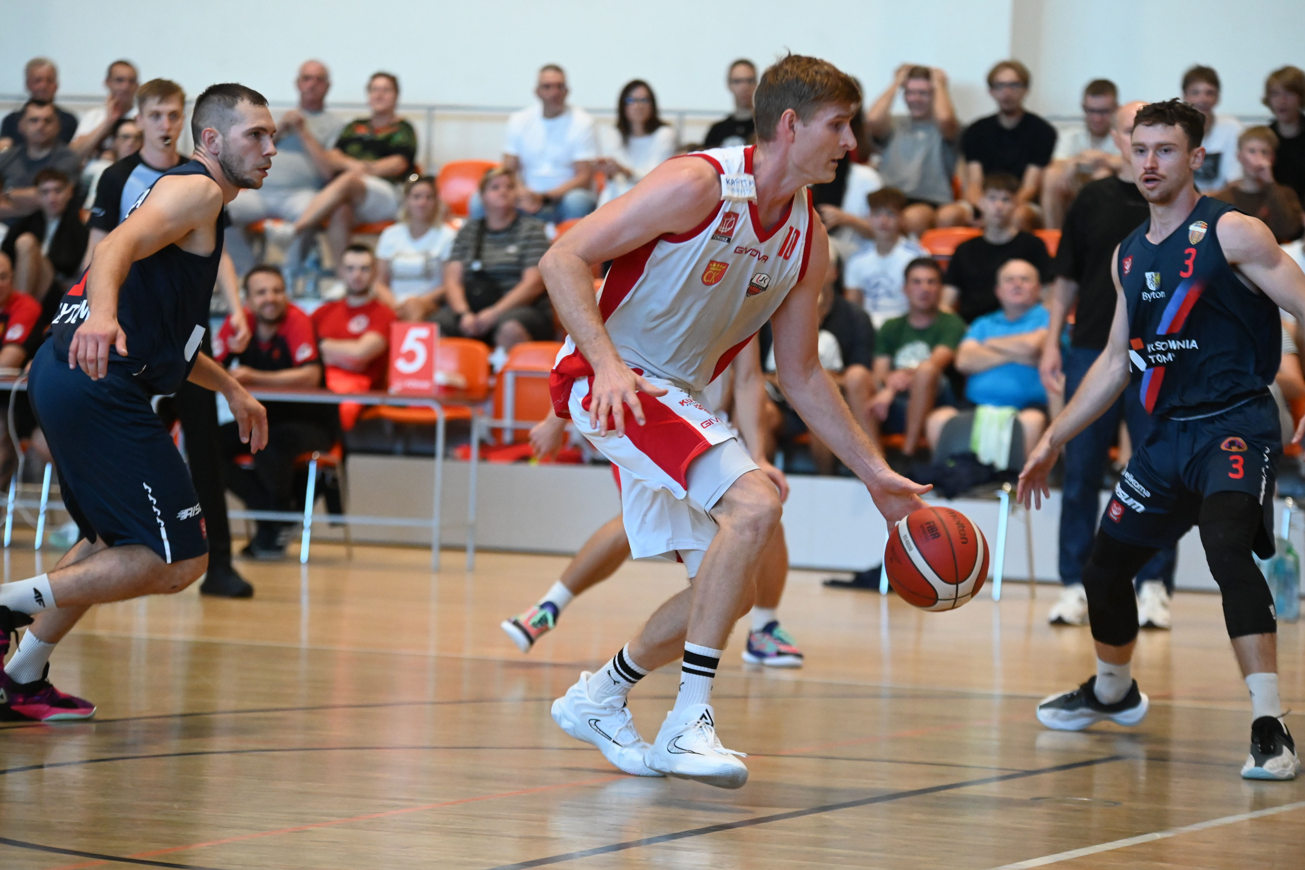 Porażka UJK na inaugurację. Faworyt okazał się za mocny