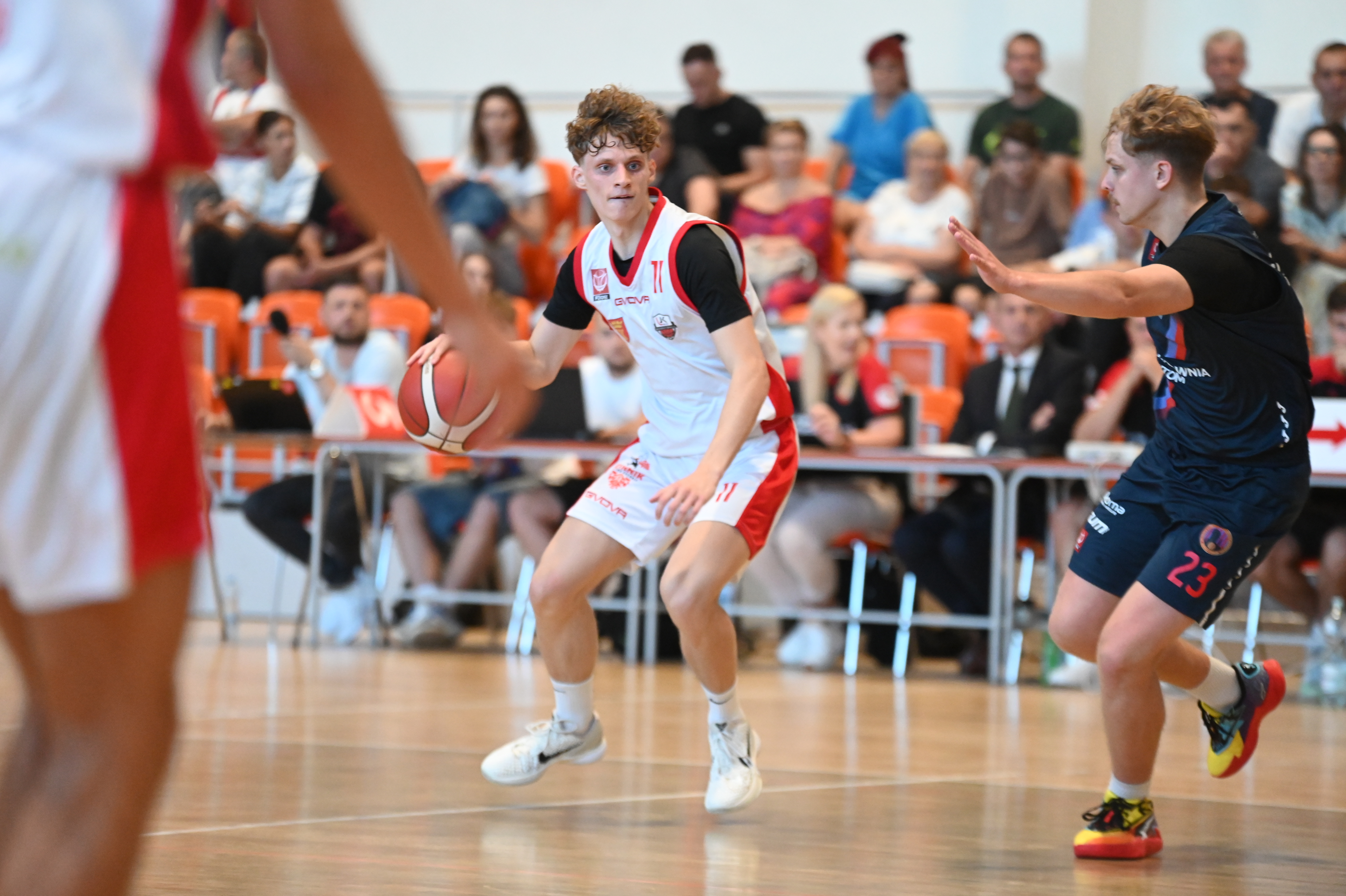 Pójść za ciosem. UJK podejmuje Stal Stalowa Wola