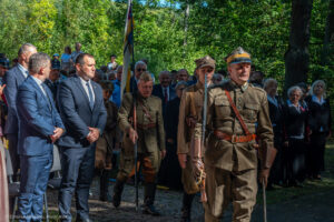 Biało-czerwona pamięć w środku lasu - Radio Kielce