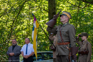 Biało-czerwona pamięć w środku lasu - Radio Kielce