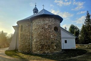 Zabytkowe świątynie w gminie Waśniów przechodzą renowację