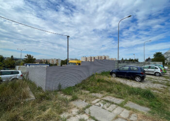 27.08.2025. Kielce. Były parking na Śliichowicach. Miejsce, gdzie buduje się żłobek / Fot. Wiktor Taszłow - Radio Kielce