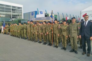 02.09.2025. Kielce. Uroczysta inauguracja roku szkolnego klas mundurowych z udziałem ministra obrony narodowej / Fot. Aleksandra Kwaśniewska - Radio Kielce