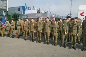 02.09.2025. Kielce. Uroczysta inauguracja roku szkolnego klas mundurowych z udziałem ministra obrony narodowej / Fot. Aleksandra Kwaśniewska - Radio Kielce