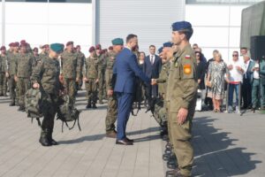 02.09.2025. Kielce. Uroczysta inauguracja roku szkolnego klas mundurowych z udziałem ministra obrony narodowej / Fot. Aleksandra Kwaśniewska - Radio Kielce