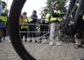 Cykliści jadą na Święty Krzyż