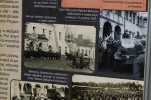 01.09.2025. Kielce. Plac Artystów. Wystawa „Miasto pod bombami. Początek II wojny światowej w Kielcach” / Fot. Jarosław Kubalski - Radio Kielce