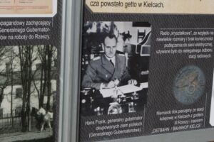 01.09.2025. Kielce. Plac Artystów. Wystawa „Miasto pod bombami. Początek II wojny światowej w Kielcach” / Fot. Jarosław Kubalski - Radio Kielce