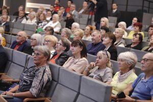 18.09.2025. Kielce. Świętokrzyski Urząd Wojewódzki. Akcja „Razem dla seniorów”. Szkolenie z pierwszej pomocy przedmedycznej / Fot. Jarosław Kubalski - Radio Kielce