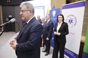 18.09.2025. Kielce. Świętokrzyski Urząd Wojewódzki. Akcja „Razem dla seniorów”. Szkolenie z pierwszej pomocy przedmedycznej / Fot. Jarosław Kubalski - Radio Kielce