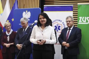18.09.2025. Kielce. Świętokrzyski Urząd Wojewódzki. Akcja „Razem dla seniorów”. Szkolenie z pierwszej pomocy przedmedycznej / Fot. Jarosław Kubalski - Radio Kielce