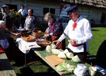 21.09.2025. Skansen w Tokarni. „Smaki Jesieni”. / Fot. Jarosław Kubalski - Radio Kielce