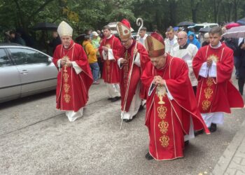 Rozpoczęły się uroczystości odpustowe na Świętym Krzyżu