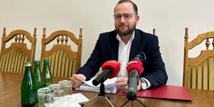 Zapowiadają się trudne obrady. O czym zdecydują radni?