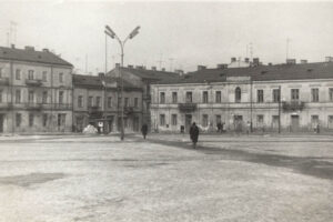 Kielce. Plac Wolności. Lata 1959-1969 / źródło: facebook.com/KielceNaPrzestrzeniLat