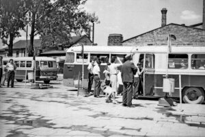 Kielce. Ulica Czarnowska. Lata 1965-1967. Dworzec autobusowy / źródło: fotopolska.eu