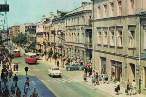Kielce. Ulica Sienkiewicza. Lata 1967-1970. Skrzyżowanie ulic Sienkiewicza i Leśnej / źródło: fotopolska.eu